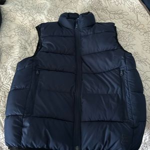Gap vest  excellent condition  like new without tags .